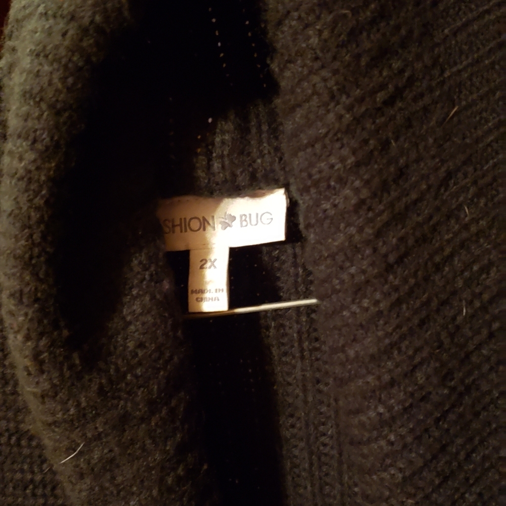 Black pullover sweater